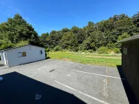 Snowhaven - Parking