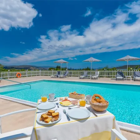 Leonidas Resort