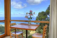 Chris's Beacon Point Restaurant & Villas - vue sur la montagne