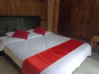 Villa Makcik Yogyakarta - balkon