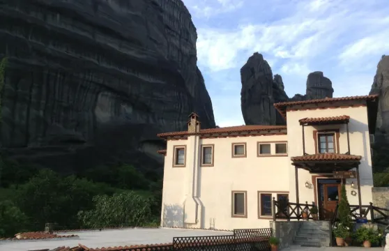 皮爾格斯阿達奇迪酒店