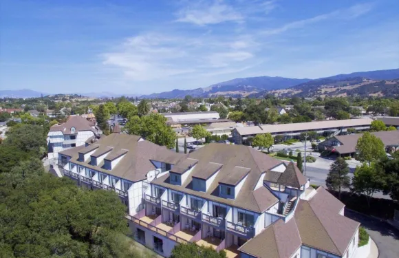 索爾萬假日旅館