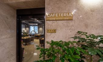 Hwasun the One Business Hotel