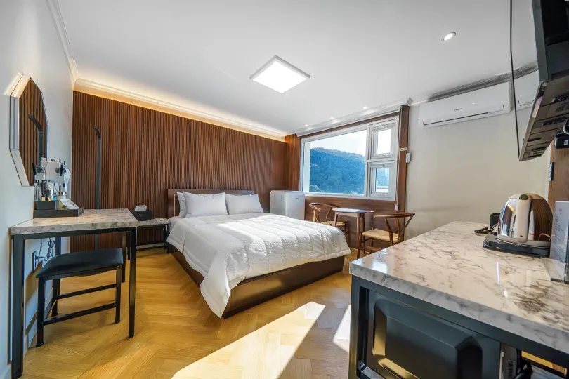 Danyang Meros Hotel