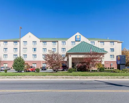 Comfort Inn Near Quantico Main Gate North Отели в г. Траянгл