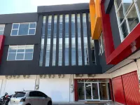 Gayatri Hotel - parking