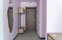 Neft Hotel - parking