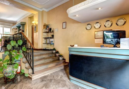 호텔 디 포르타 로마나 바 라운지