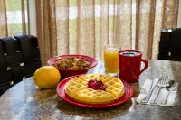 ClubHouse Hotel & Suites Fargo - Pools