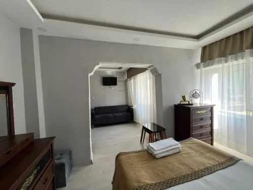 Class Hotel