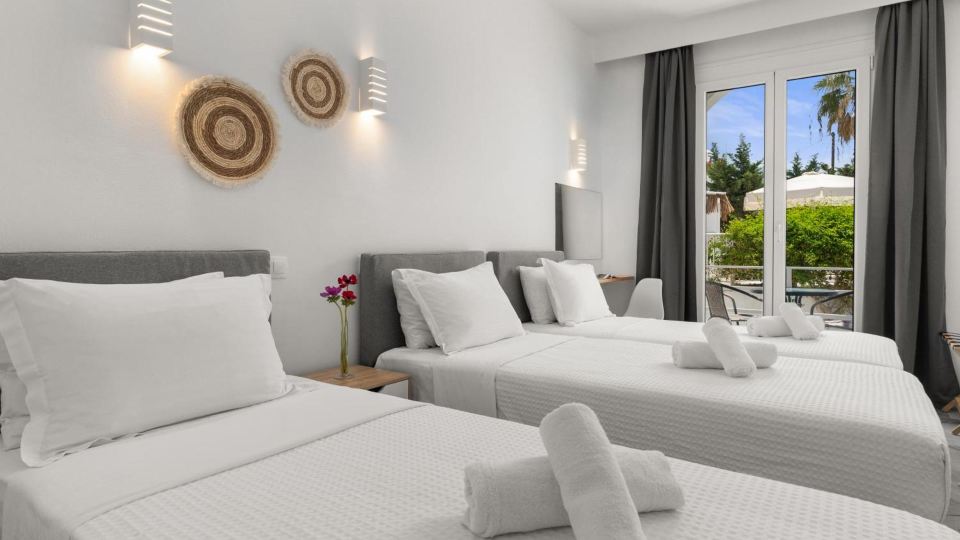 Polos Hotel Paros