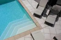 Tides Hotel - Pools
