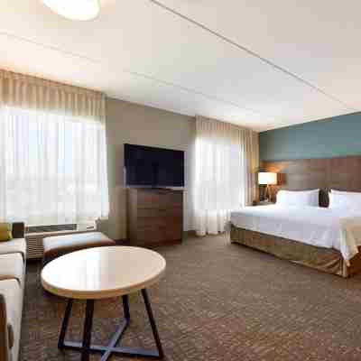 Staybridge Suites Waterloo - ST. Jacobs Area Rooms