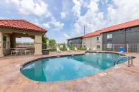 La Quinta Inn by Wyndham Kansas City Lenexa Hotels in Lenexa