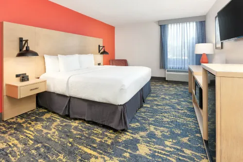 La Quinta Inn & Suites by Wyndham Dallas - Las Colinas Hotels in Irving