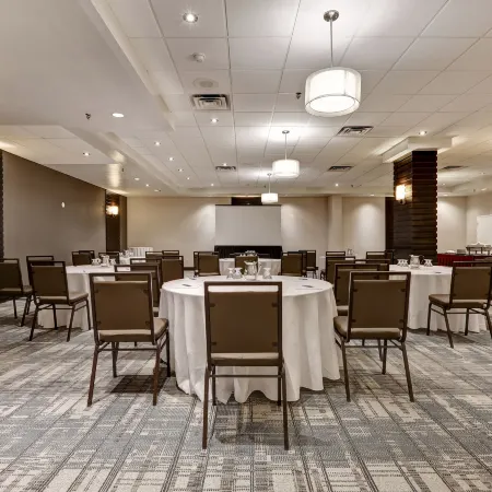 Four Points by Sheraton Toronto Mississauga