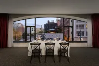 Element Detroit at the Metropolitan