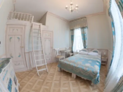 Dom Truvellera Guest House 鄰近浴場樓的酒店