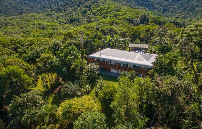 Daintree Manor B&B