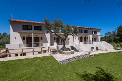 Dionysus Apartments & Suites