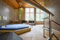 Stirling Highland Hotel- Part of the Cairn Collection - Hot Tub