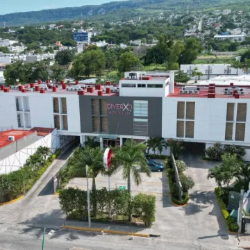 Diverxo Hotel & Villas Hotels near Plaza Bonampak