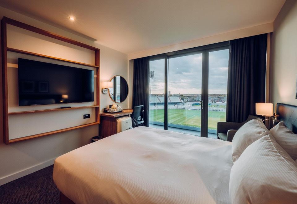 힐튼 가든 인 맨체스터 에메레이트 올드 트래포드 객실 전망