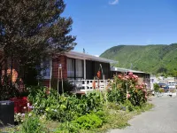 Atlantis Backpackers Hotel di 
