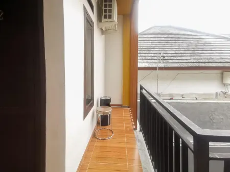 RedDoorz @ Jalan Urip Sumoharjo Lampung Отели в г. Way Halim Permai