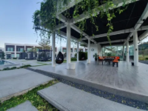 เดอะมิส แอท รอยัลฮิลล์ นครนายก