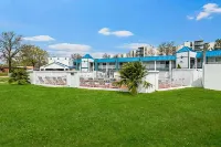 Super 8 by Wyndham Portsmouth - Norfolk - 停車場