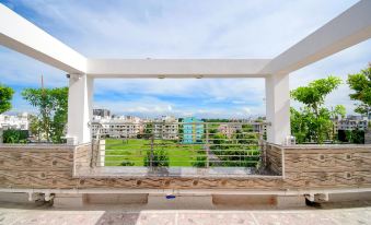 FabHotel Anchorage Inn - Nr Axis Mall