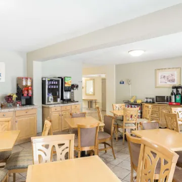 Days Inn by Wyndham Raleigh Glenwood-Crabtree