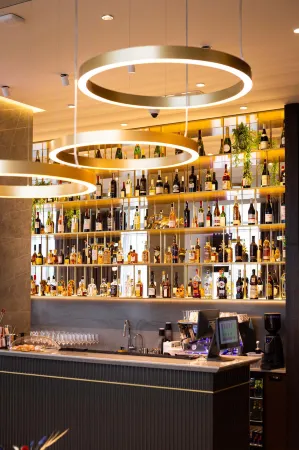 Boutique Hotel Status (Бутик-отель Статус) Отели в г. Брестский район