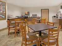 Microtel Inn & Suites by Wyndham Cheyenne - Frühstück