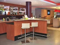Ibis Strasbourg Aéroport Le Zénith Hôtels à : Holtzheim