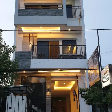 Airport Hotel