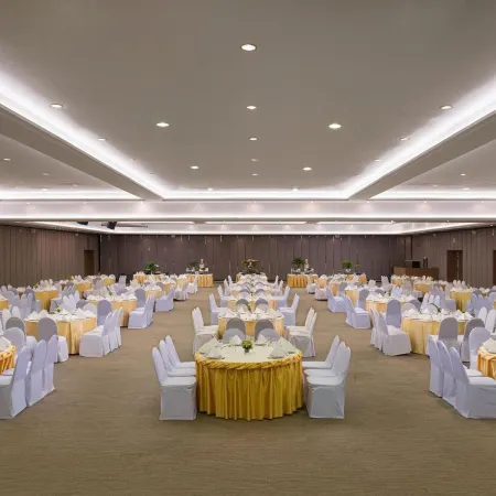 Royal Hills Golf Resort and Spa Отели рядом с достопримечательностью «Водопад Ланрак»