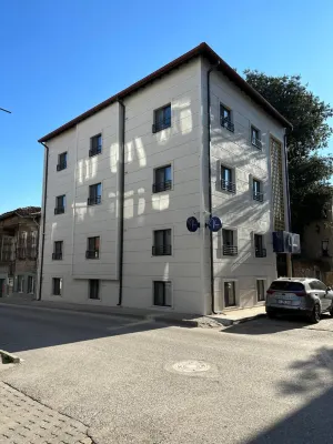 Vera Edirne - 2-Star