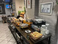 Kyriad Montpellier Centre - Antigone - sarapan
