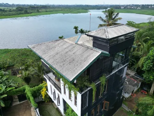 Colombo Water Front - Bungalow