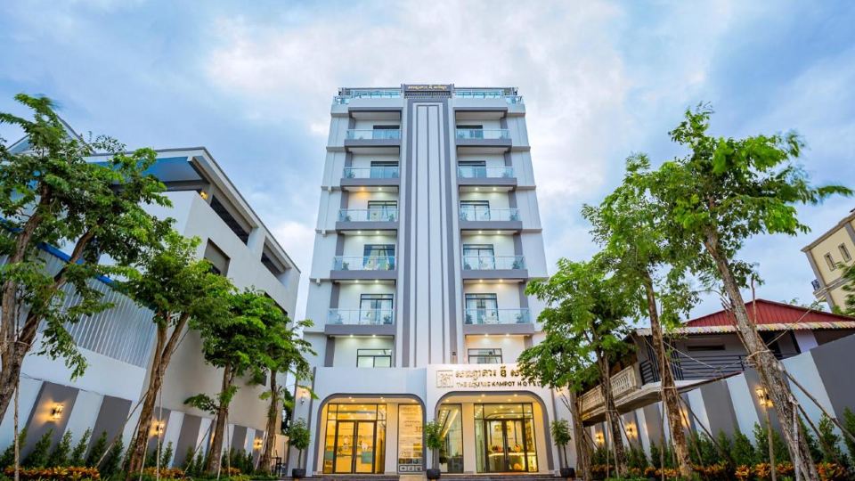 THE SQUARE KAMPOT HOTEL