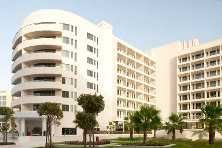 Staybridge Suites Abu Dhabi - Yas Island Отели рядом с достопримечательностью «Яс»