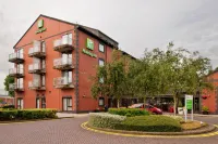 Holiday Inn Hull Marina Hotels near Hull City Hall