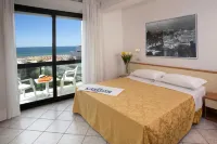 Hotel Carlton فنادق في 