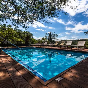 Three Tree Hill Lodge