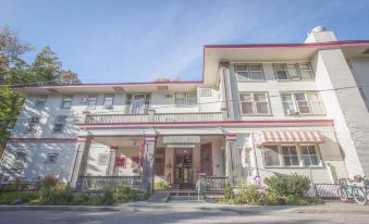 Terrace Inn and 1911 Restaurant