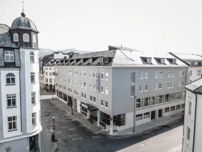 Hotel Noreg Hotels in Олесунн