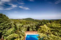 Masia Can Pou Hotel di Sant Aniol de Finestras