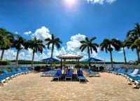 Barefoot Beach Resort
